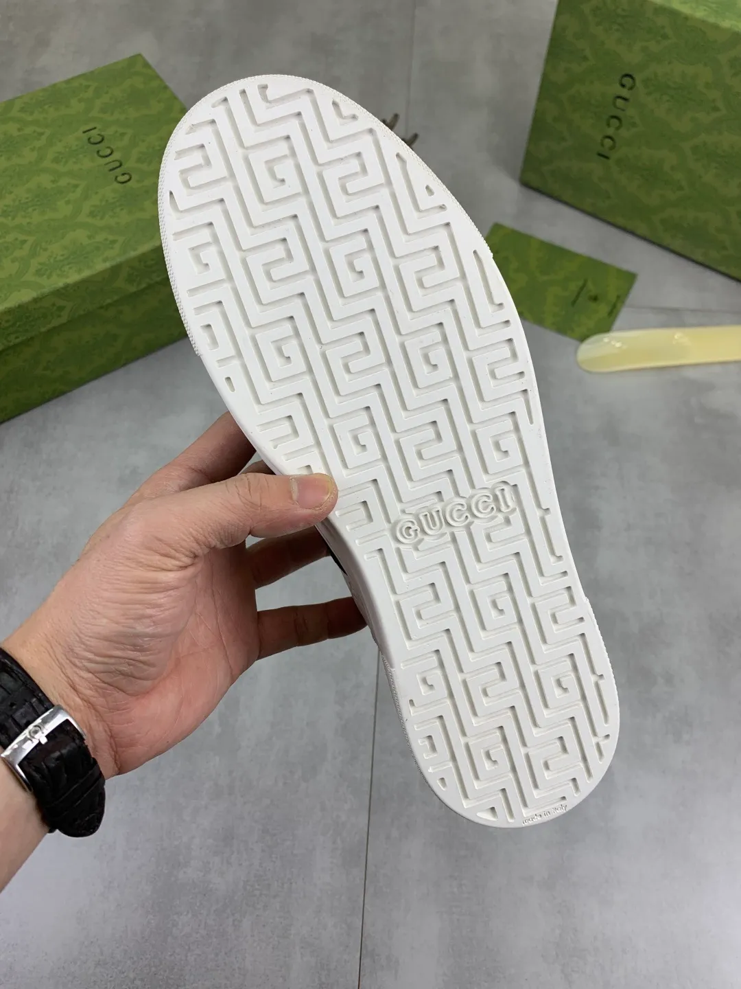 Men's men's shoes 💰P380💰【New model】🆘 The latest model from Gucci official website🎁Classic casual and fashionable men's shoes👟Best model💥The style is simple and elegant, exclusive for trendy men. Unique official website latest brand elements👑Gucci original decoration, fashionable and generous, the fabric is made of original soft calfskin➕Comfortable soft pigskin lining ✅The official website specifies wear-resistant rubber outsole_full of elasticity, classic model taken in real life🎬Color: 2️⃣colors available😍Number: 38-44